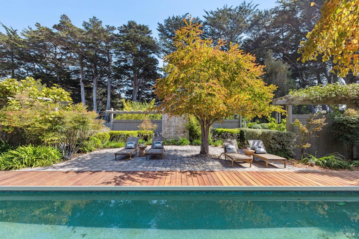 Detail Gallery Image 50 of 56 For 41 Cypress Rd, Point Reyes Station,  CA 94956 - 4 Beds | 4/1 Baths