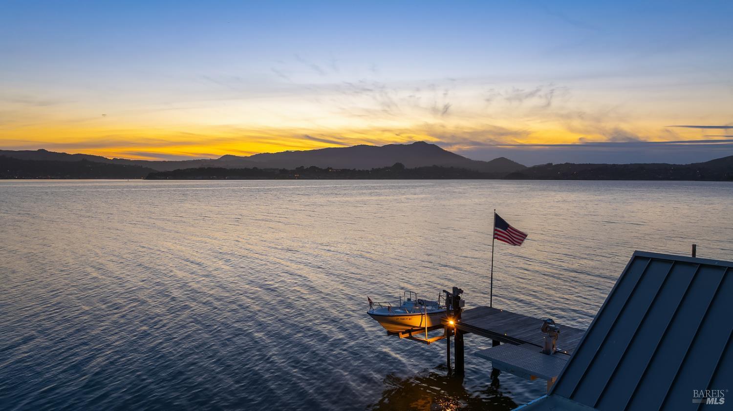 Detail Gallery Image 62 of 68 For 27 West Shore Rd, Belvedere,  CA 94920 - 4 Beds | 2/1 Baths