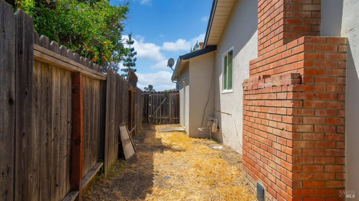 Detail Gallery Image 30 of 36 For 1661 California Dr, Vacaville,  CA 95687 - 3 Beds | 2 Baths