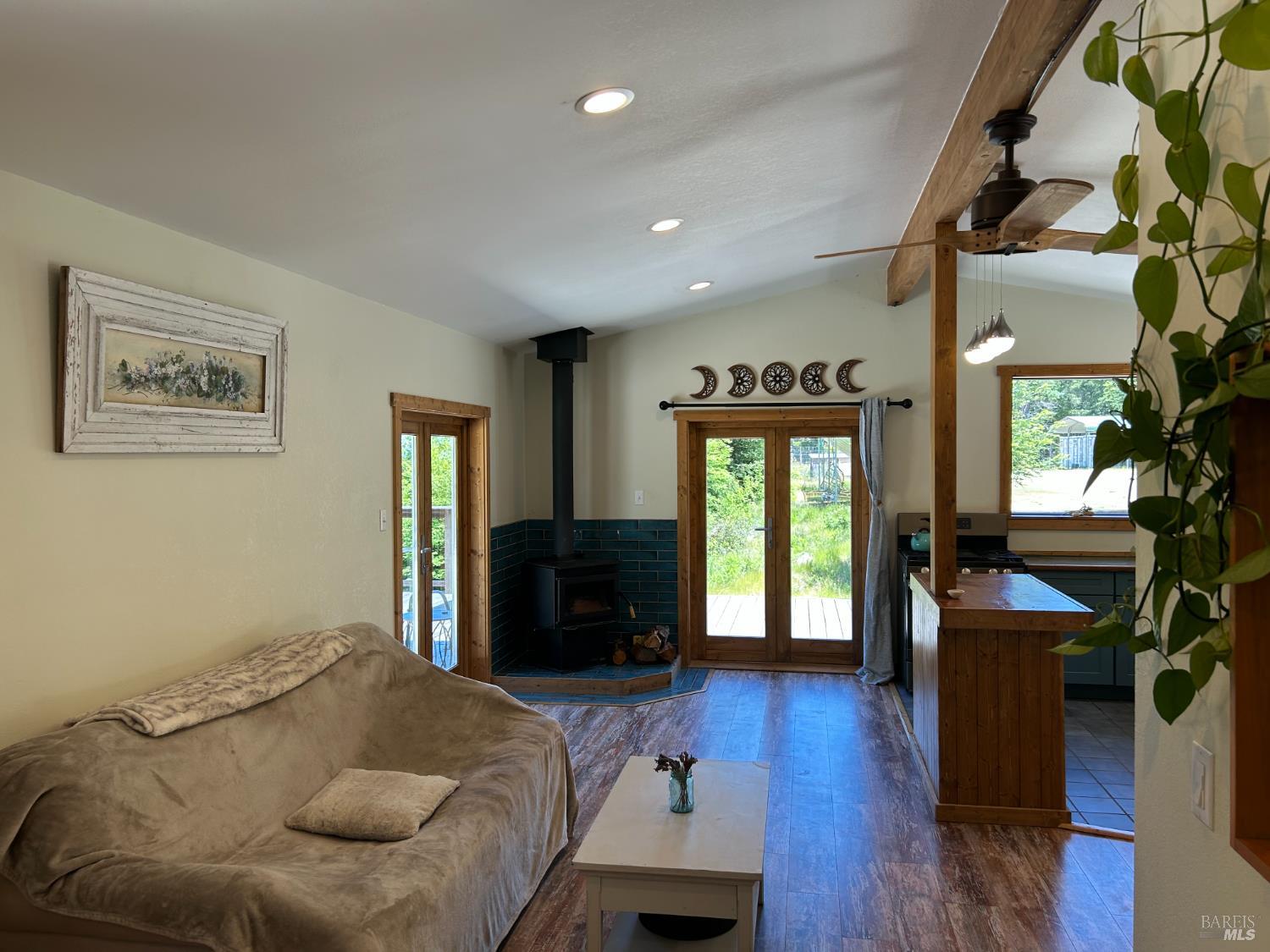 Detail Gallery Image 20 of 38 For 34620 Eureka Hill Rd, Point Arena,  CA 95468 - 1 Beds | 1/1 Baths