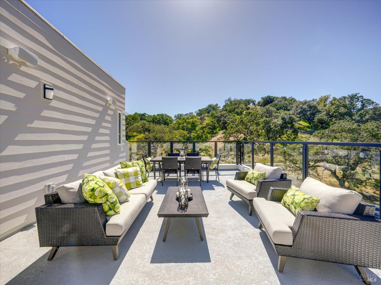 Detail Gallery Image 28 of 41 For 226 Verandah Ave, Novato,  CA 94945 - 3 Beds | 2/1 Baths
