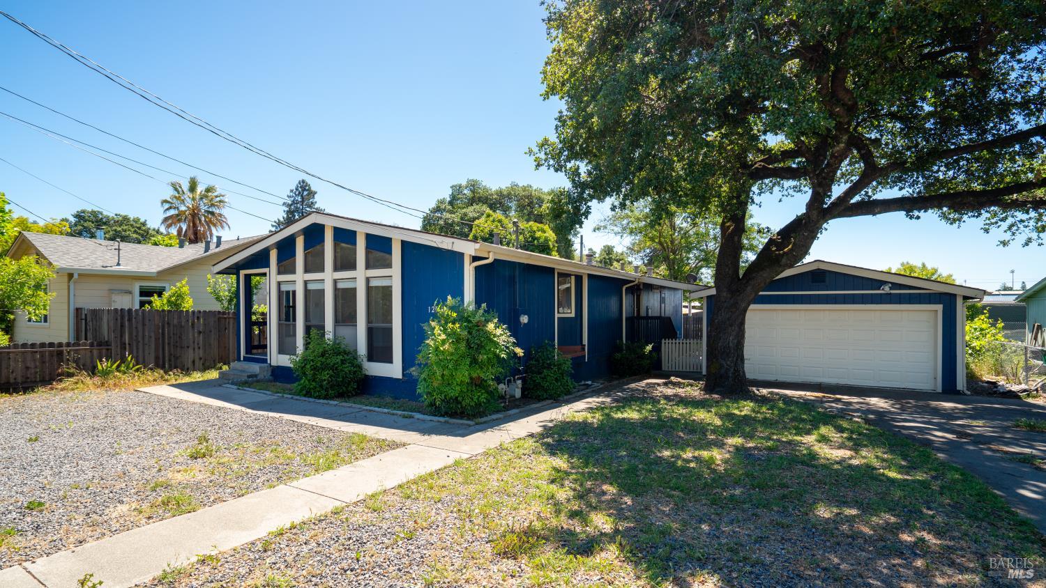 Detail Gallery Image 1 of 24 For 125 Champlain Ave, Cloverdale,  CA 95425 - 2 Beds | 2 Baths
