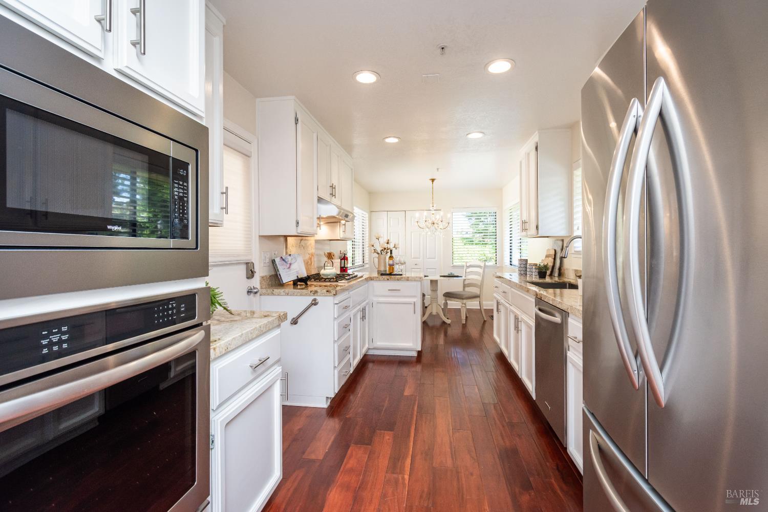 Detail Gallery Image 14 of 39 For 33 Fountain Grove Cir, Napa,  CA 94558 - 2 Beds | 2 Baths