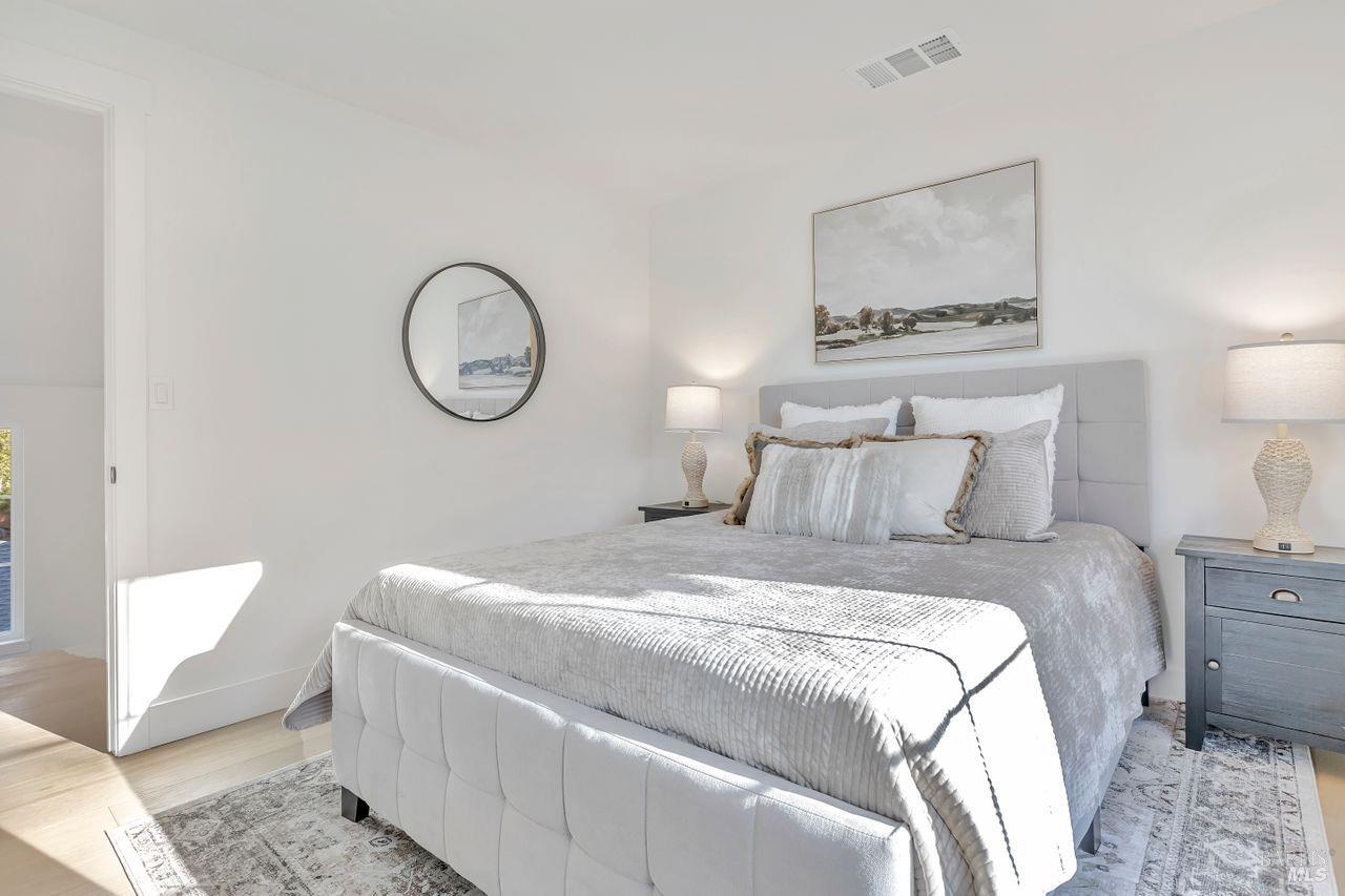 Detail Gallery Image 35 of 64 For 22 Cedar Ave, Kentfield,  CA 94904 - 5 Beds | 5 Baths