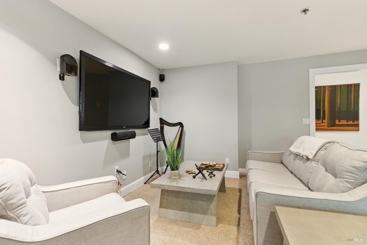 Detail Gallery Image 58 of 97 For 119 Marguerite Ave, Mill Valley,  CA 94941 - 6 Beds | 4/1 Baths