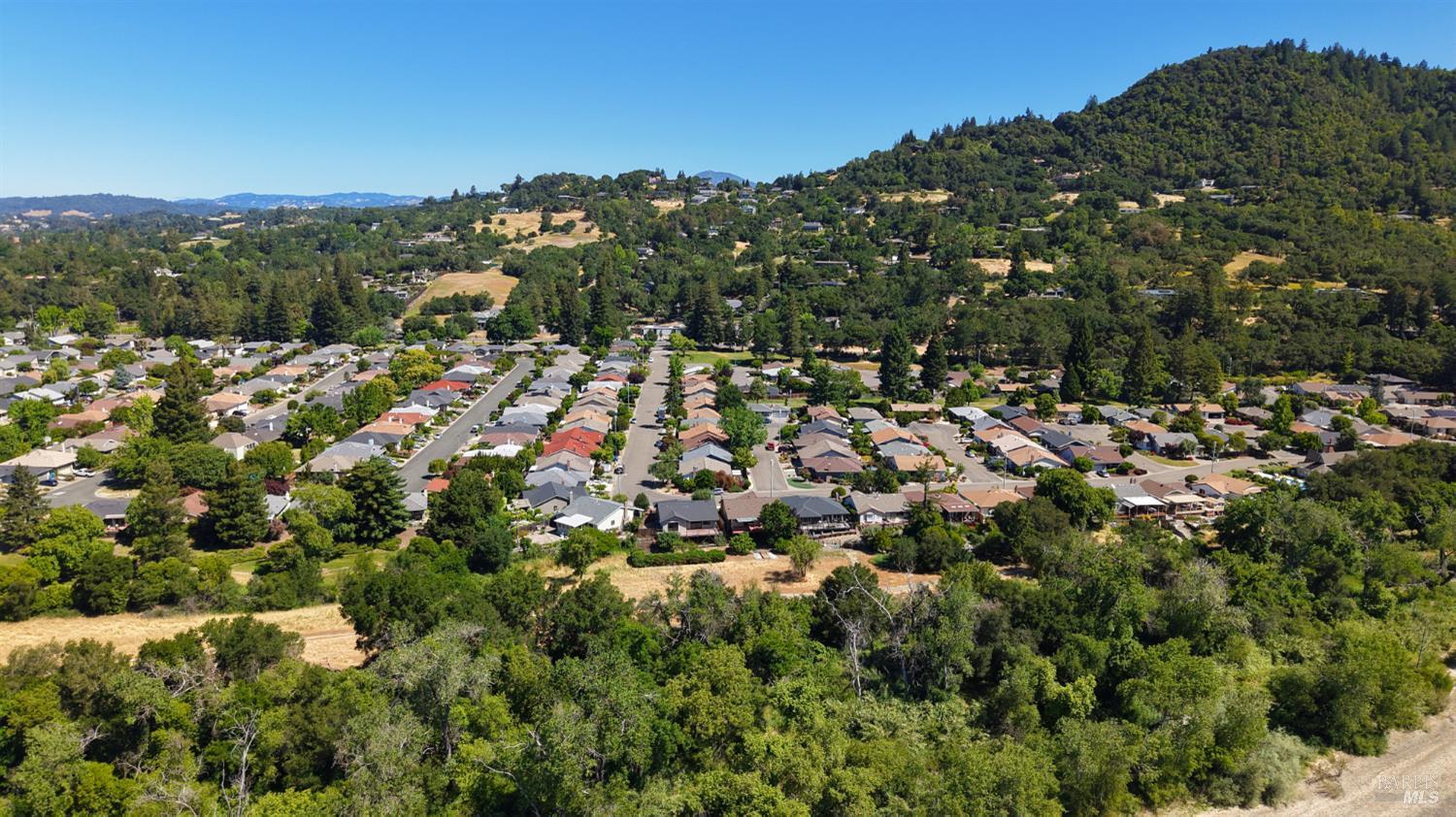 Detail Gallery Image 46 of 48 For 1306 Pinon Dr, Healdsburg,  CA 95448 - 2 Beds | 2/1 Baths