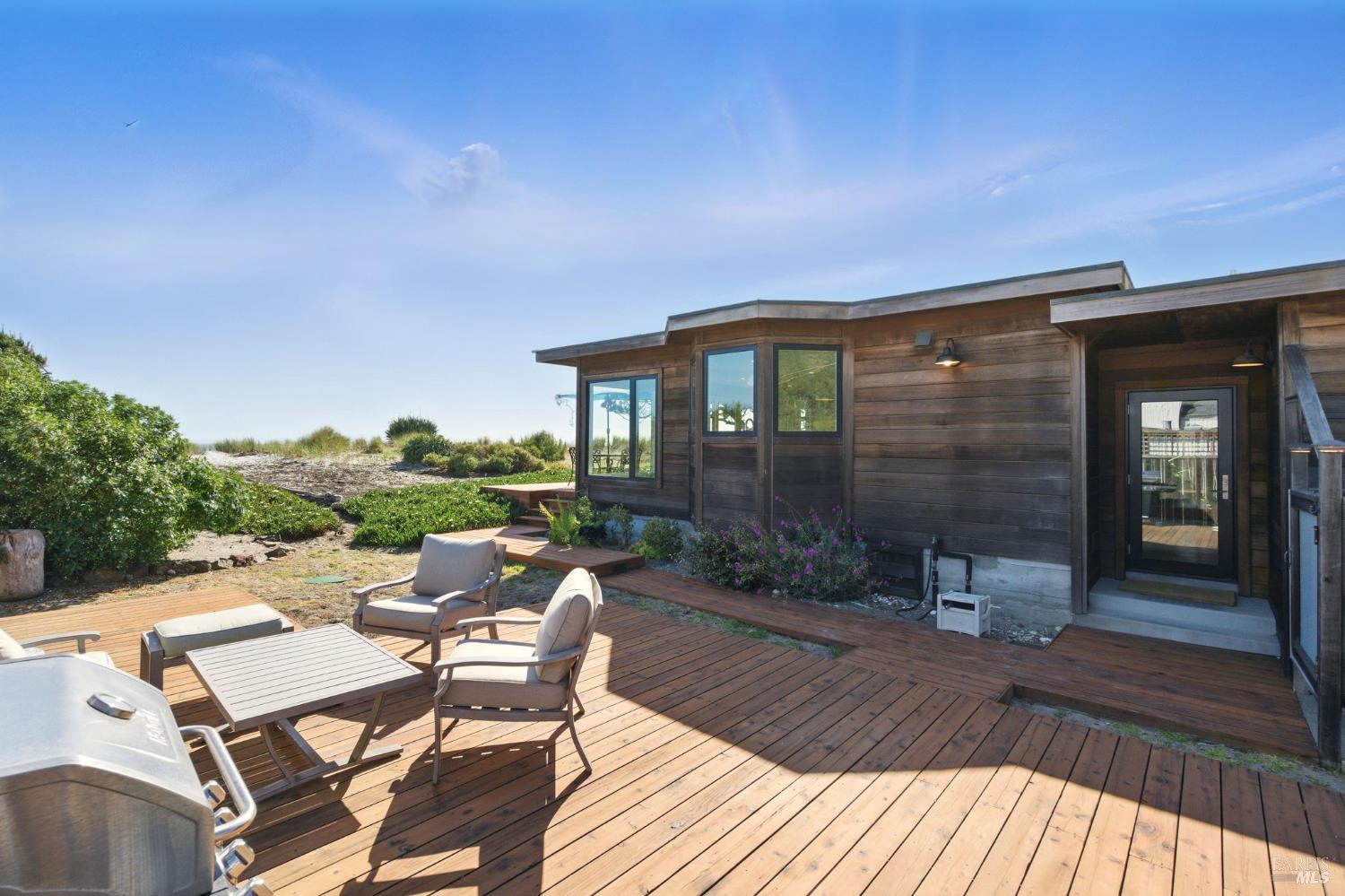 Detail Gallery Image 30 of 43 For 8 Rafael Patio Unkn, Stinson Beach,  CA 94970 - 3 Beds | 2 Baths