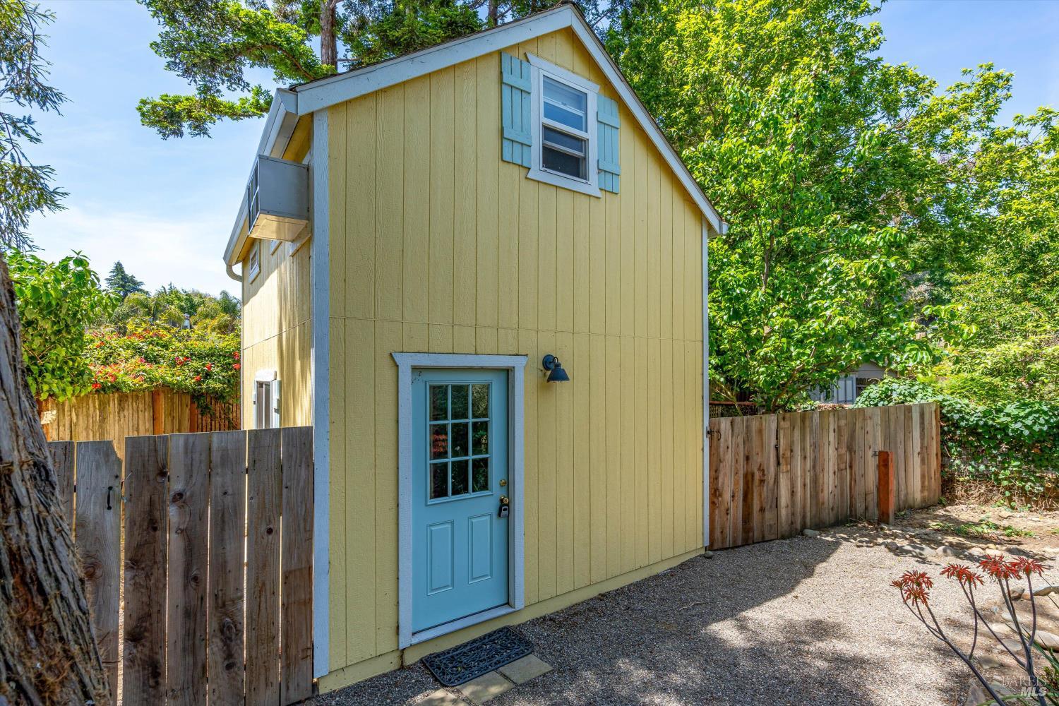 Detail Gallery Image 27 of 44 For 632 E K St, Benicia,  CA 94510 - 2 Beds | 2 Baths