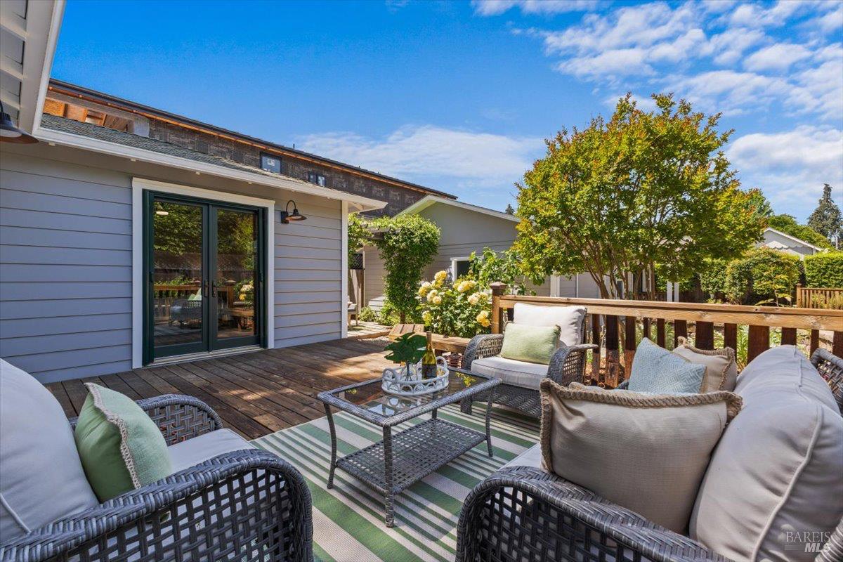 Detail Gallery Image 36 of 67 For 107 1st St, Healdsburg,  CA 95448 - 3 Beds | 3 Baths