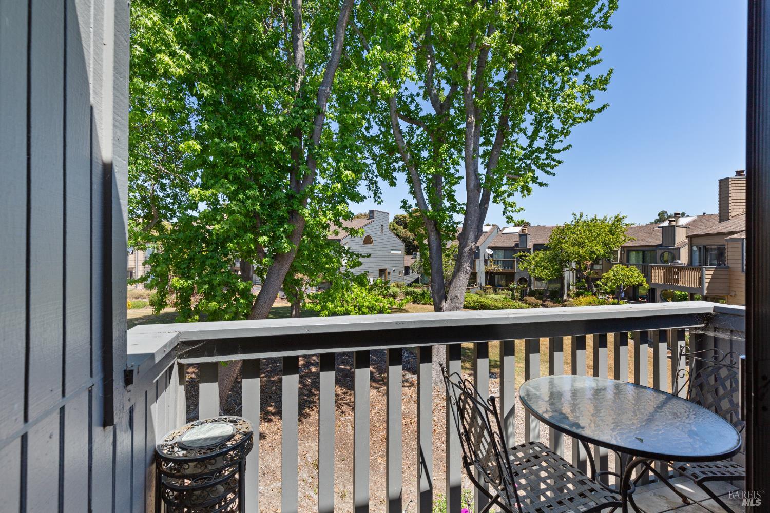 Detail Gallery Image 35 of 53 For 553 Kings Rd, Alameda,  CA 94501 - 2 Beds | 2/1 Baths