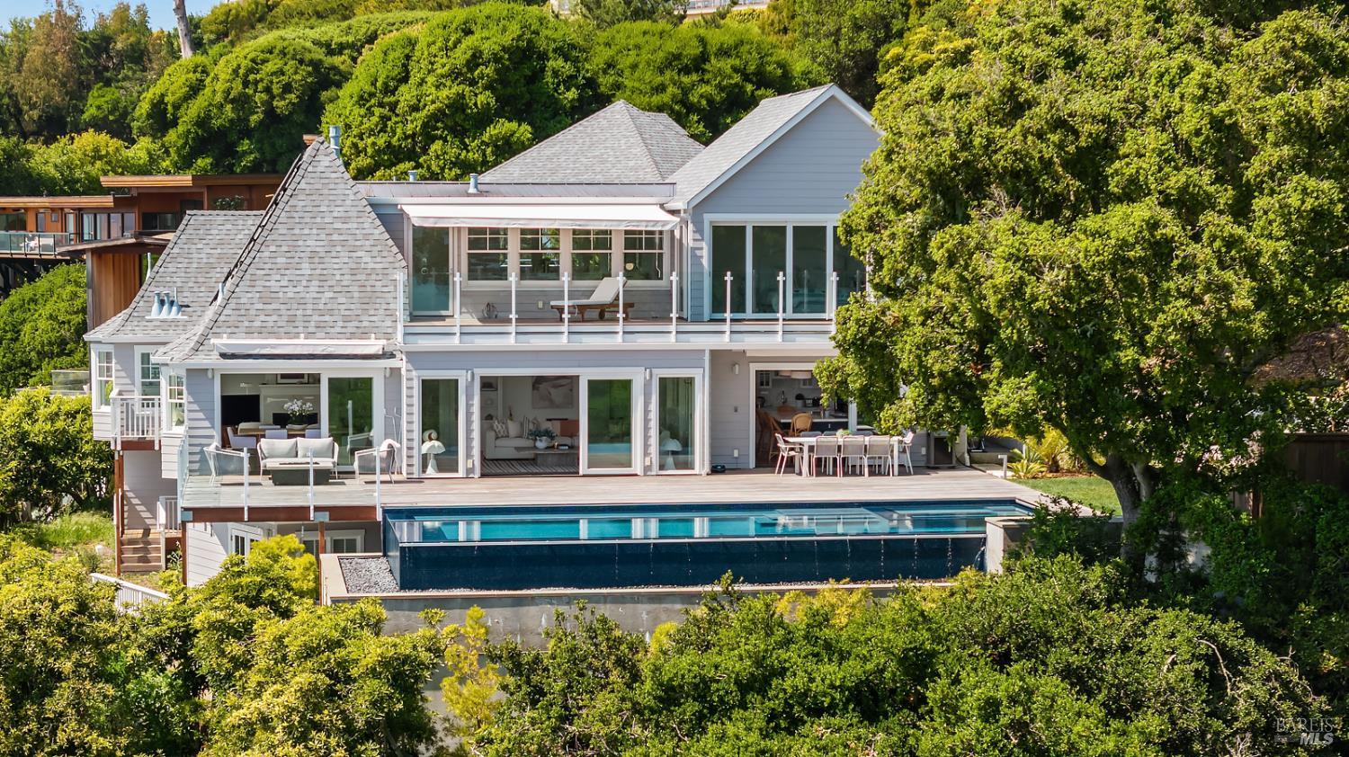 Detail Gallery Image 7 of 64 For 22 Eucalyptus Rd, Belvedere,  CA 94920 - 5 Beds | 4/2 Baths