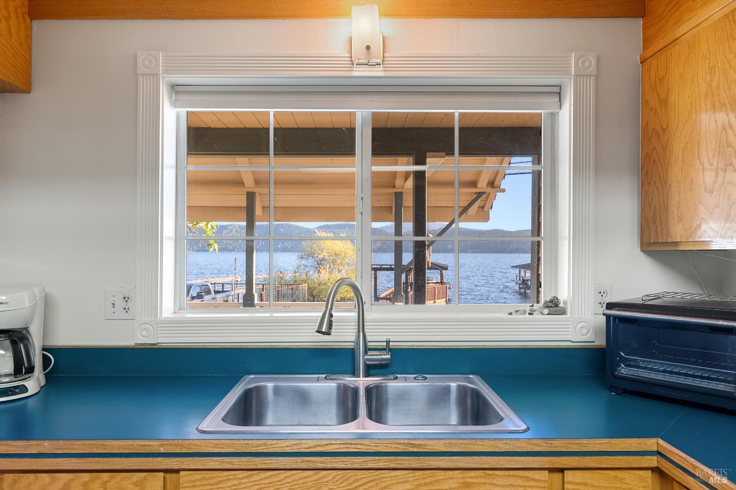 Detail Gallery Image 13 of 43 For 12620 Lakeshore Dr, Clearlake,  CA 95422 - 3 Beds | 1/1 Baths