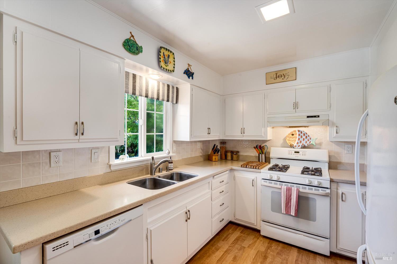 Detail Gallery Image 3 of 48 For 180 Pas Pajaros Calle Unkn, Sonoma,  CA 95476 - 2 Beds | 2 Baths
