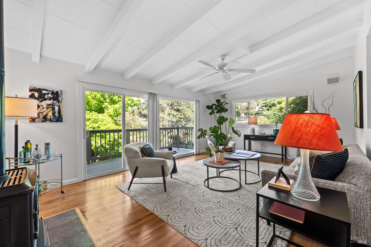 Detail Gallery Image 3 of 51 For 84 E Crescent Dr, San Rafael,  CA 94901 - 3 Beds | 2 Baths