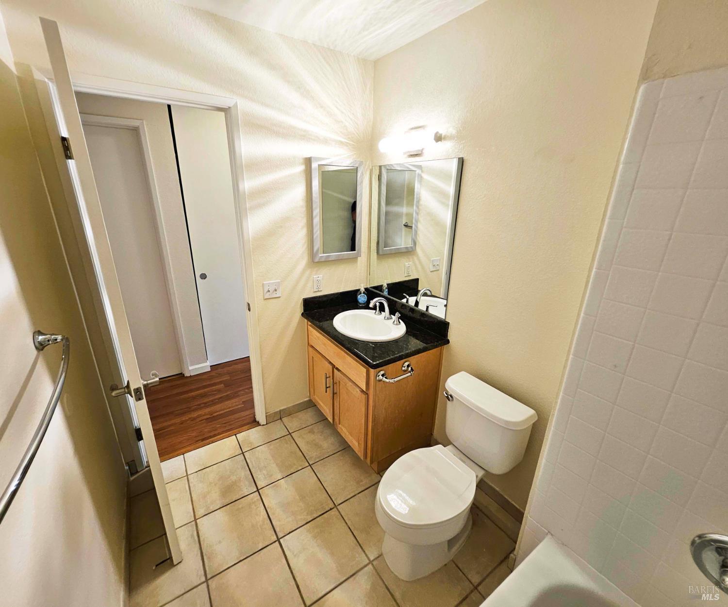 Detail Gallery Image 7 of 12 For 900 Cambridge Dr #122,  Benicia,  CA 94510 - 2 Beds | 1 Baths