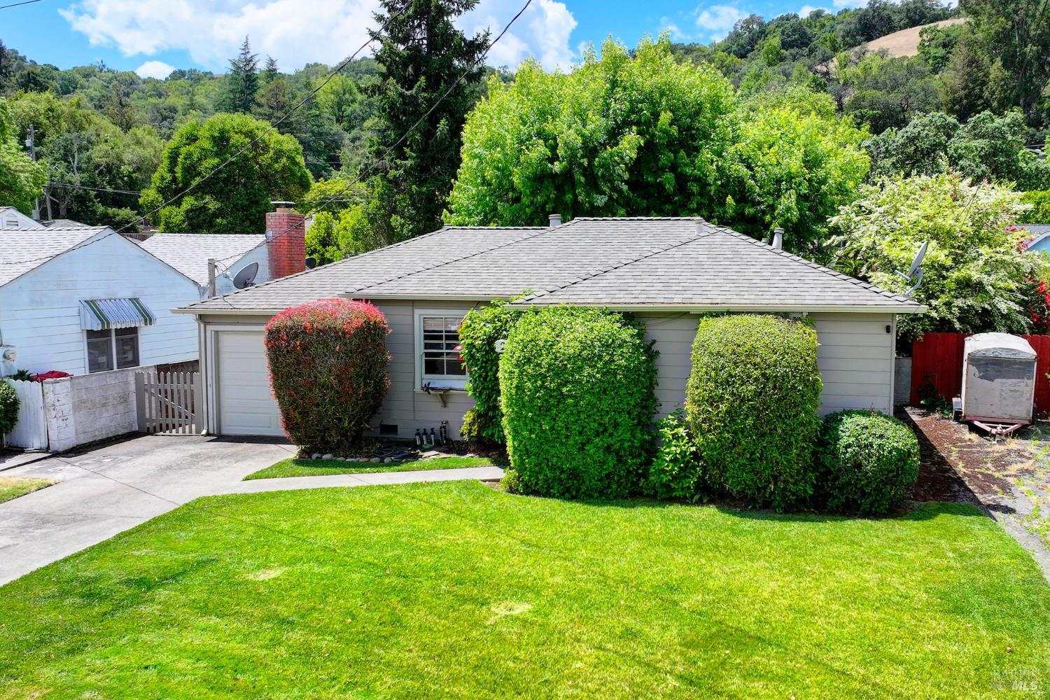 Detail Gallery Image 2 of 64 For 285 Homewood Ave, Napa,  CA 94558 - 2 Beds | 1 Baths