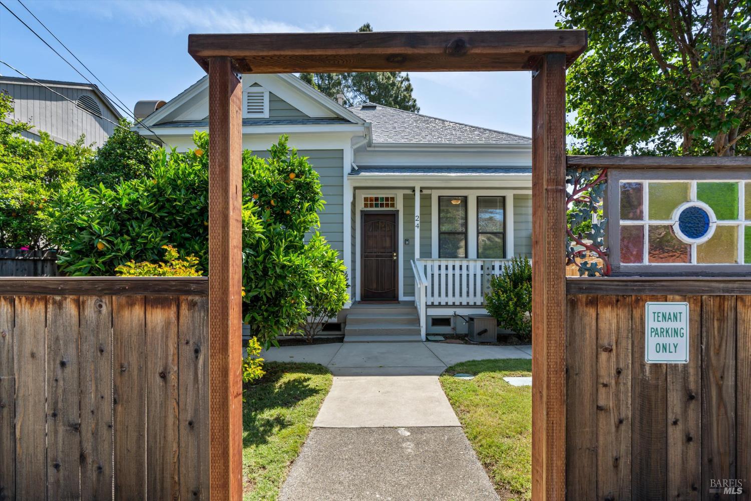 Detail Gallery Image 16 of 17 For 24 S University St, Healdsburg,  CA 95448 - – Beds | – Baths