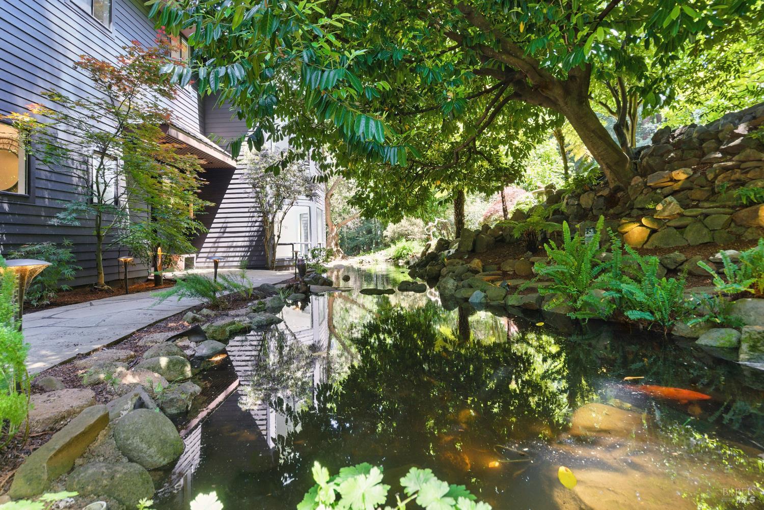 Detail Gallery Image 84 of 97 For 119 Marguerite Ave, Mill Valley,  CA 94941 - 6 Beds | 4/1 Baths