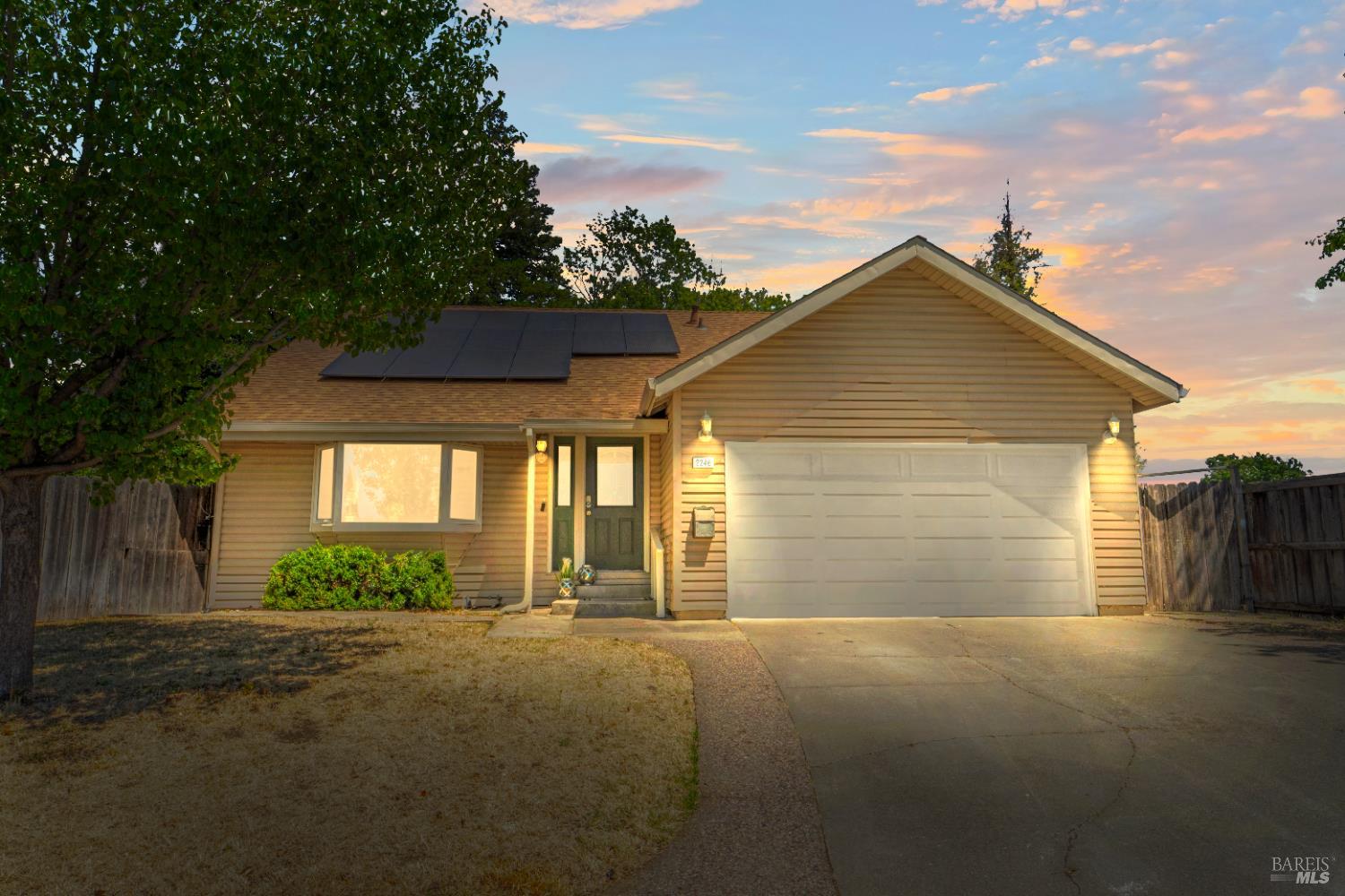 Detail Gallery Image 1 of 42 For 2246 Carver Pl, Fairfield,  CA 94533 - 4 Beds | 2 Baths