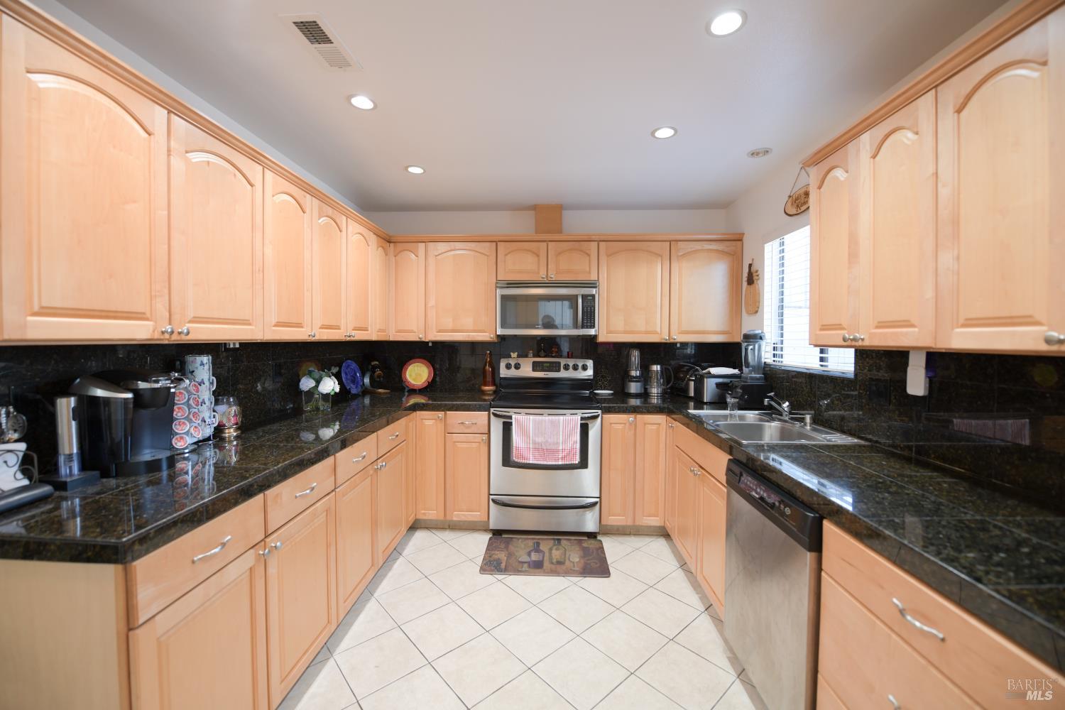 Detail Gallery Image 15 of 31 For 433 Freeway Dr, Napa,  CA 94558 - 2 Beds | 1/1 Baths