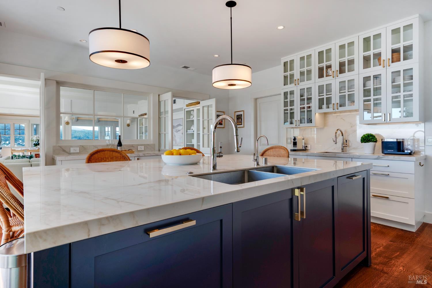 Detail Gallery Image 22 of 64 For 22 Eucalyptus Rd, Belvedere,  CA 94920 - 5 Beds | 4/2 Baths