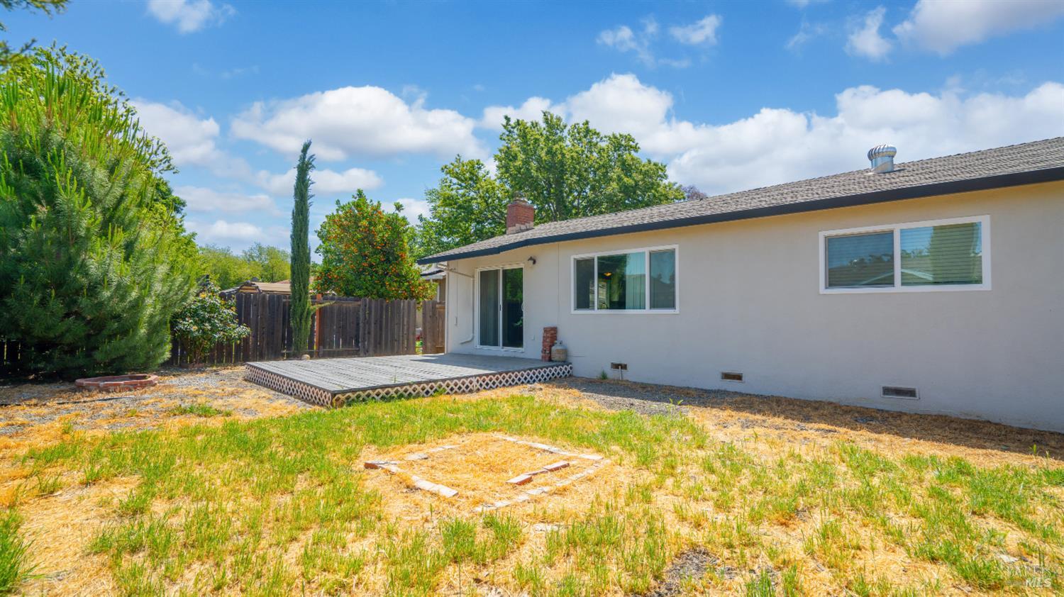 Detail Gallery Image 33 of 36 For 1661 California Dr, Vacaville,  CA 95687 - 3 Beds | 2 Baths