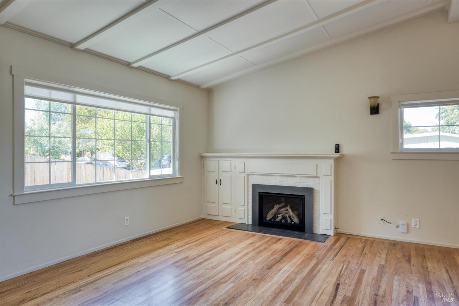 Detail Gallery Image 11 of 43 For 916 Colorado Blvd, Santa Rosa,  CA 95405 - 4 Beds | 2 Baths
