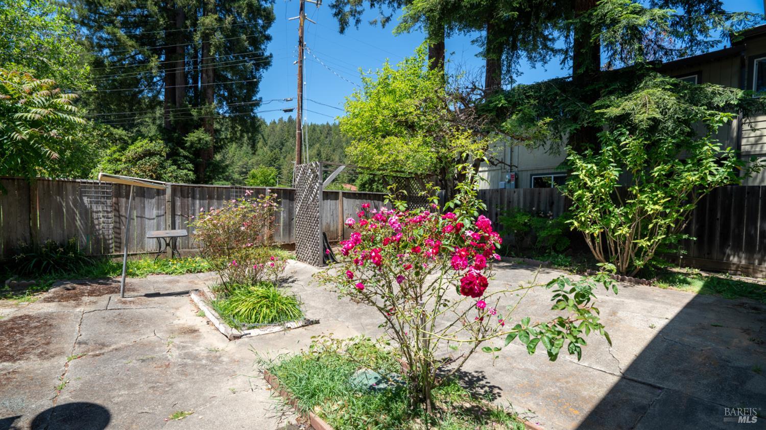 Detail Gallery Image 17 of 20 For 20226 Willow Rd, Monte Rio,  CA 95462 - 1 Beds | 1 Baths