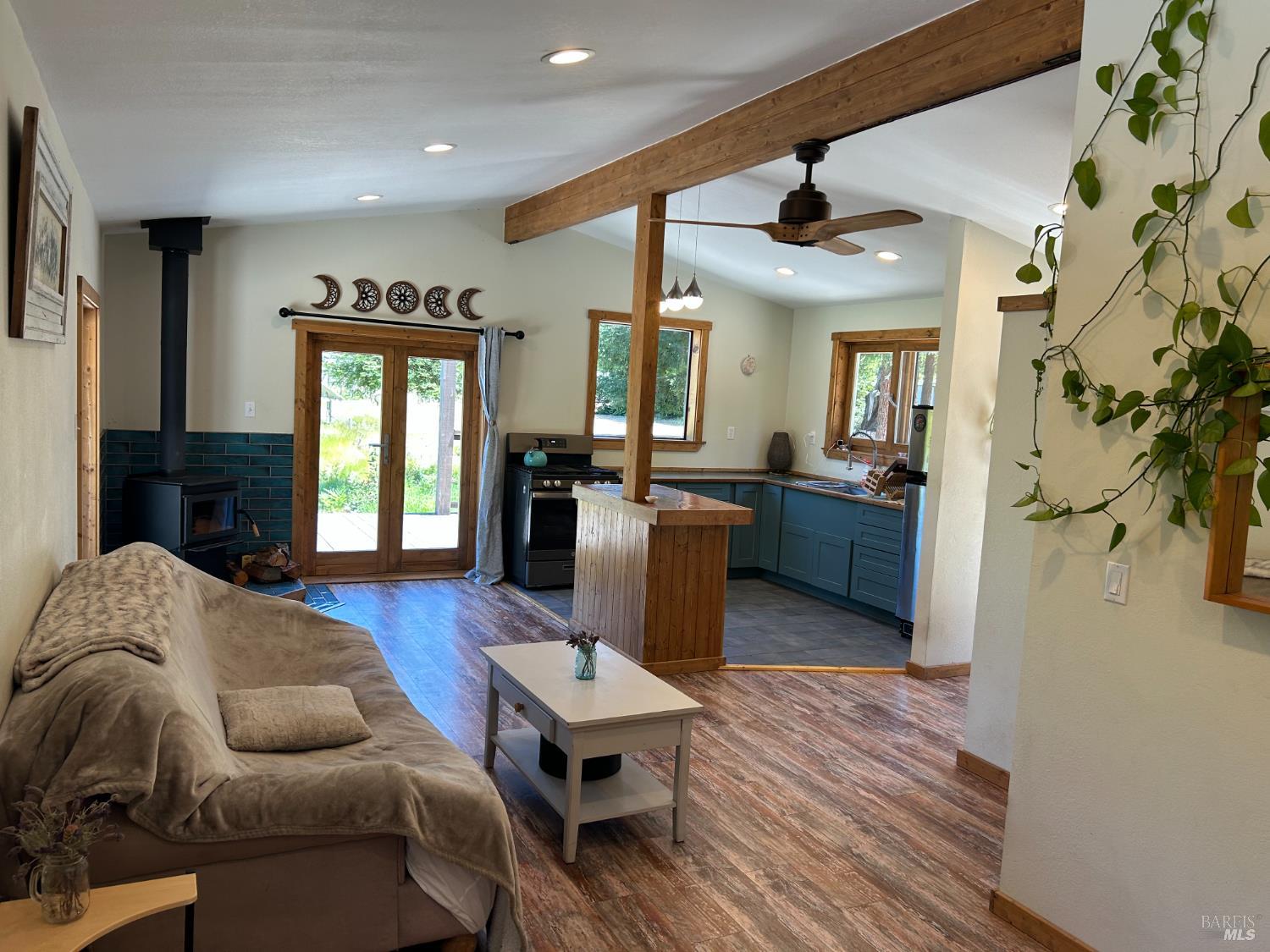 Detail Gallery Image 13 of 38 For 34620 Eureka Hill Rd, Point Arena,  CA 95468 - 1 Beds | 1/1 Baths