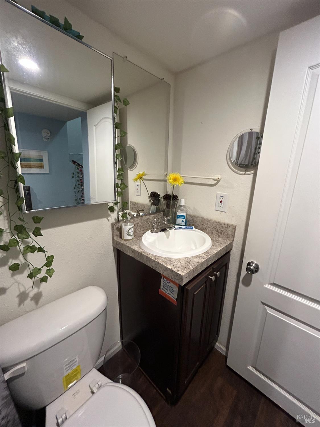 Detail Gallery Image 6 of 13 For 50 River Rd 6, Rio Vista,  CA 94571 - 1 Beds | 1 Baths