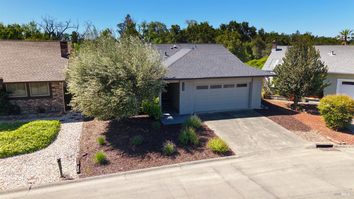 Detail Gallery Image 1 of 48 For 1306 Pinon Dr, Healdsburg,  CA 95448 - 2 Beds | 2/1 Baths