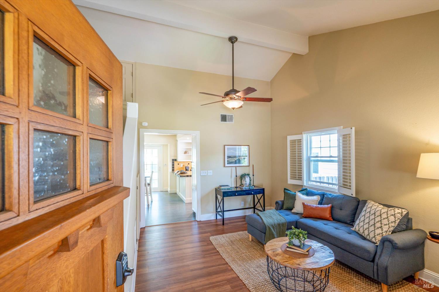 Detail Gallery Image 6 of 44 For 632 E K St, Benicia,  CA 94510 - 2 Beds | 2 Baths