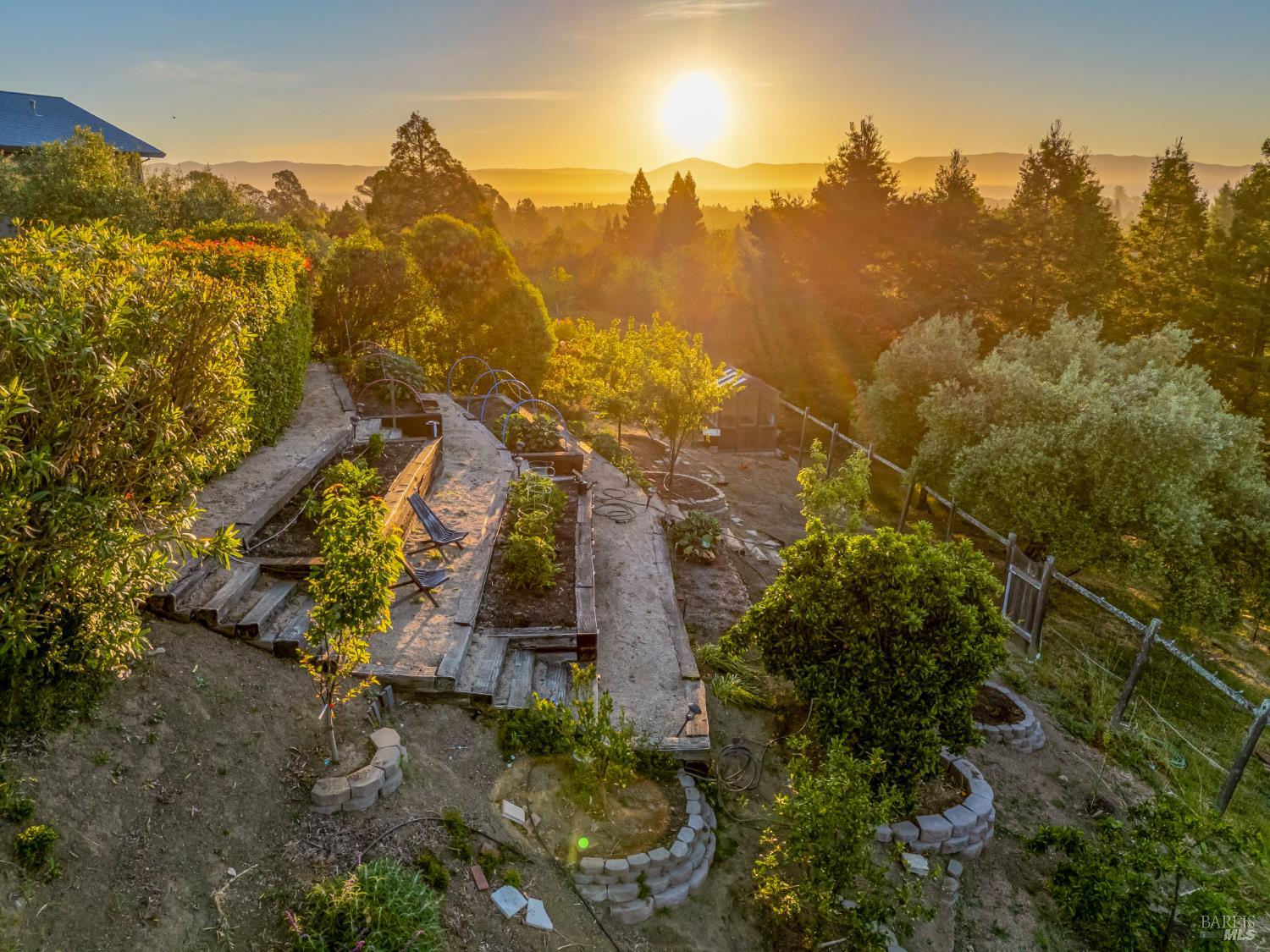 Detail Gallery Image 7 of 64 For 12 Maidu Ct, Napa,  CA 94558 - 4 Beds | 3 Baths