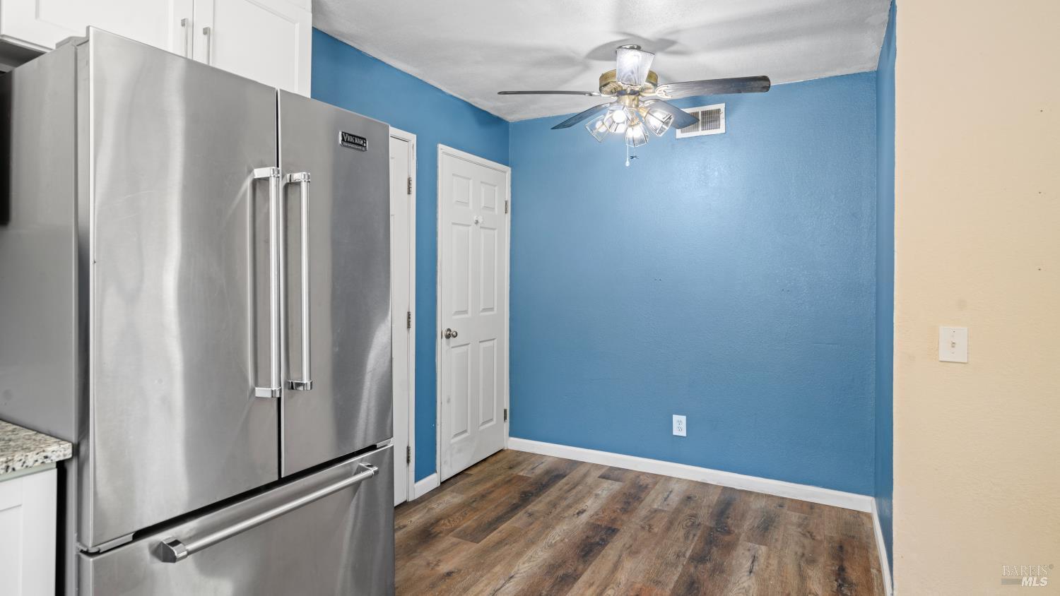 Detail Gallery Image 15 of 36 For 1661 California Dr, Vacaville,  CA 95687 - 3 Beds | 2 Baths