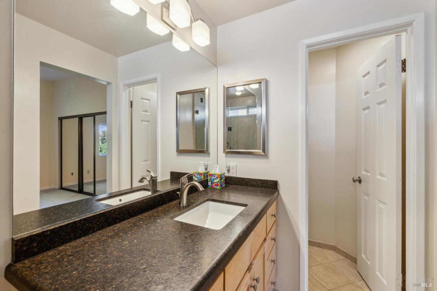 Detail Gallery Image 19 of 35 For 1506 Cerro Sonoma Cir, Petaluma,  CA 94954 - 3 Beds | 2 Baths