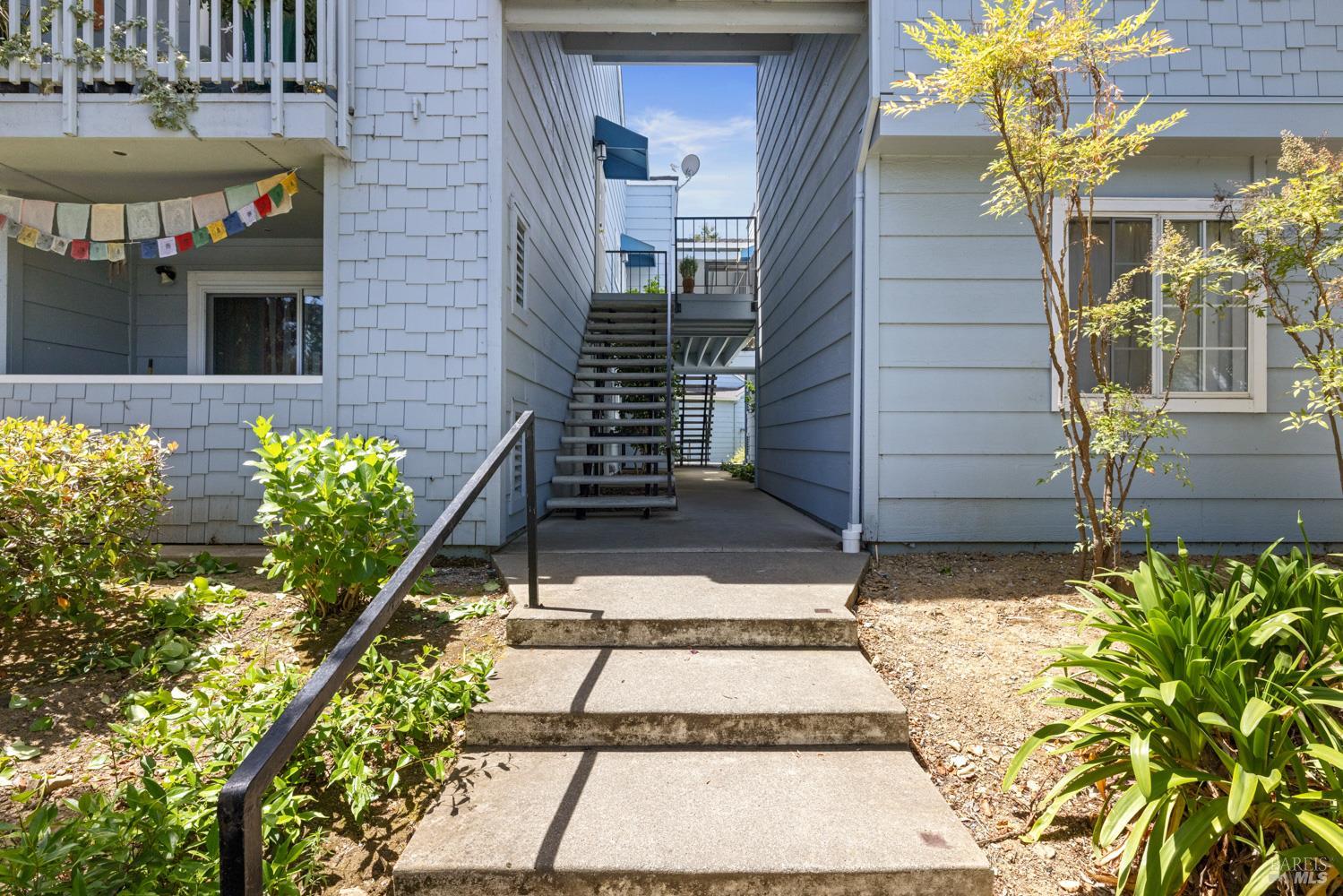 Lighthouse Drive, Vallejo, California image 2