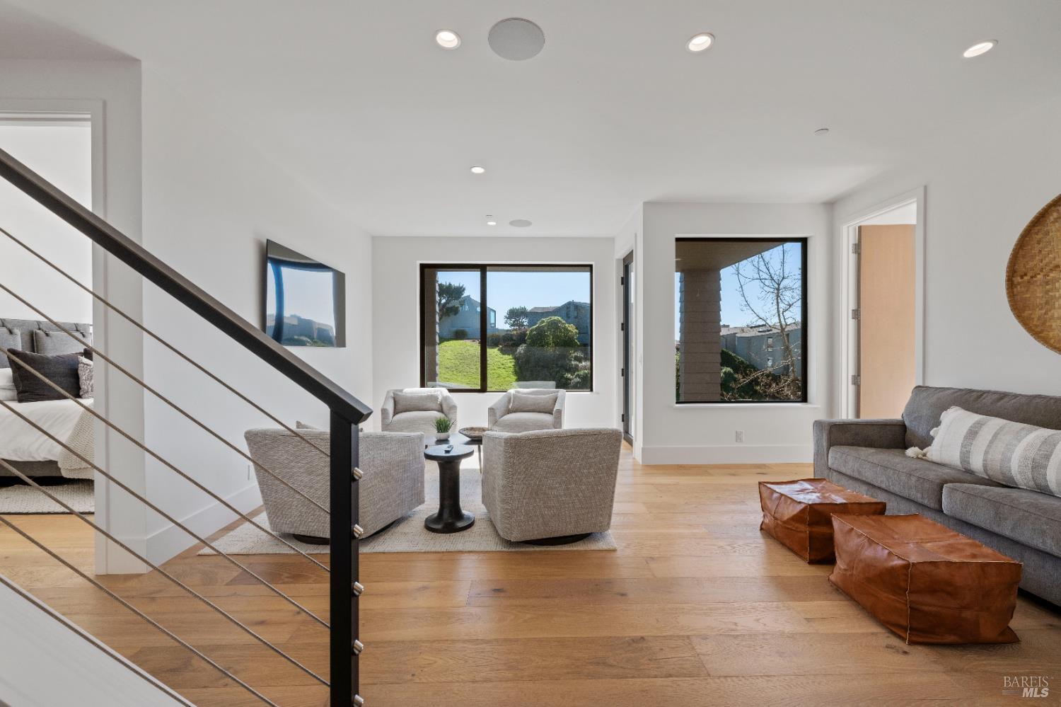 Detail Gallery Image 32 of 46 For 176 Cypress Loop, Bodega Bay,  CA 94923 - 4 Beds | 4/1 Baths