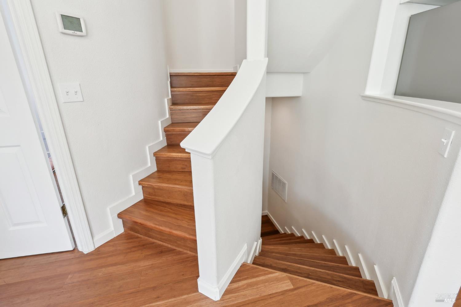 Detail Gallery Image 20 of 28 For 9 Gable Ct, San Rafael,  CA 94903 - 3 Beds | 2 Baths