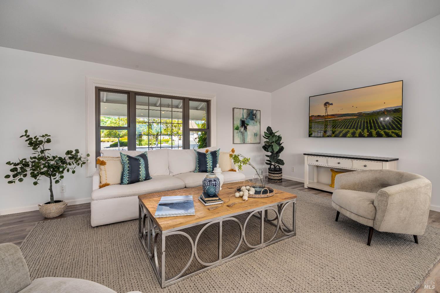 Detail Gallery Image 16 of 64 For 12 Maidu Ct, Napa,  CA 94558 - 4 Beds | 3 Baths