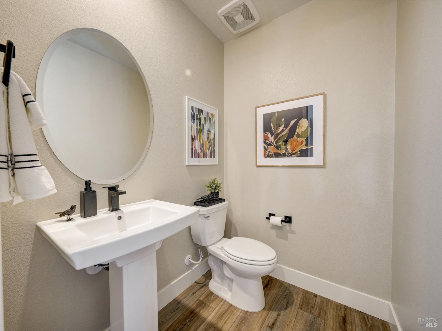 Detail Gallery Image 11 of 41 For 226 Verandah Ave, Novato,  CA 94945 - 3 Beds | 2/1 Baths