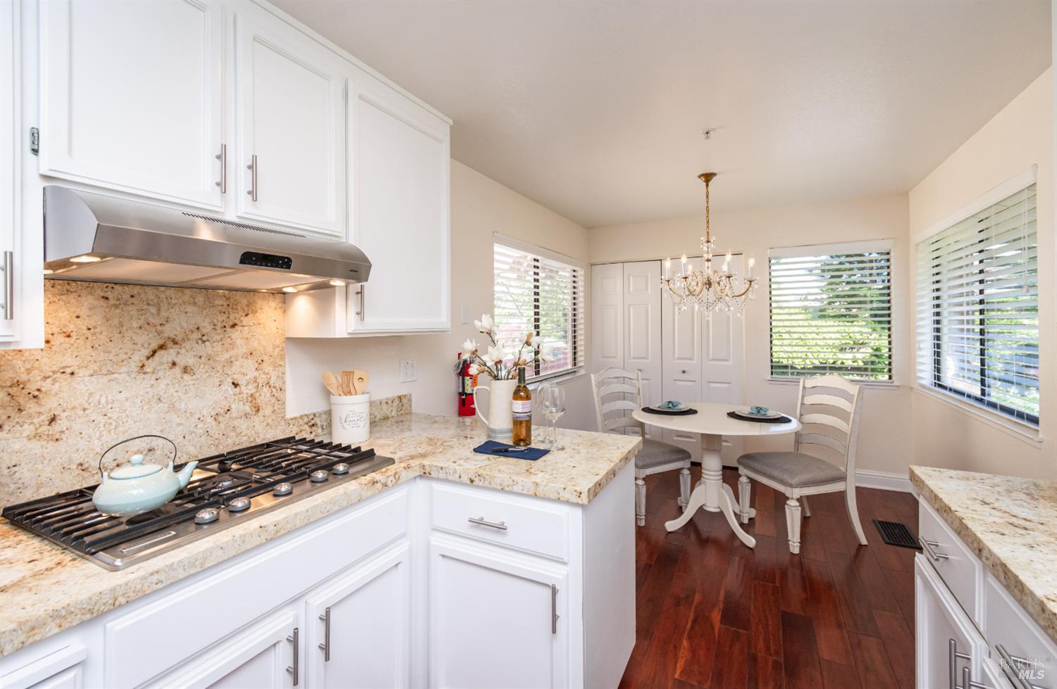 Detail Gallery Image 16 of 39 For 33 Fountain Grove Cir, Napa,  CA 94558 - 2 Beds | 2 Baths