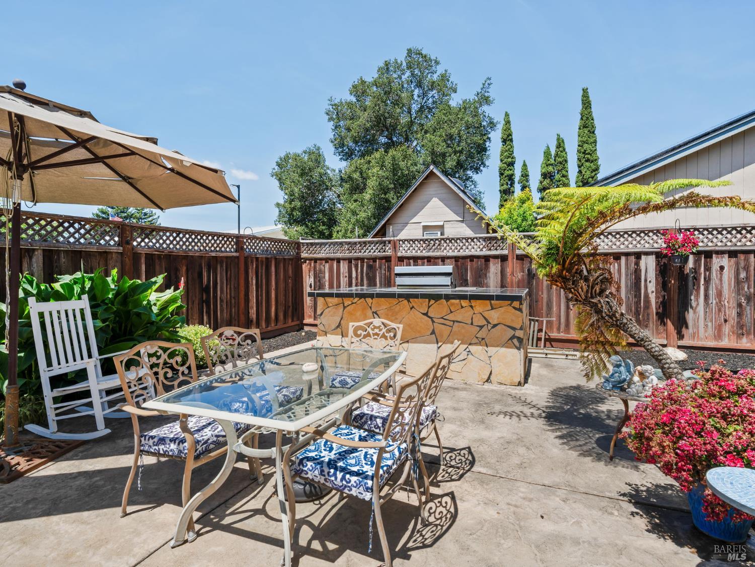 Detail Gallery Image 10 of 60 For 109 Paradise Dr, Napa,  CA 94558 - 4 Beds | 2/1 Baths