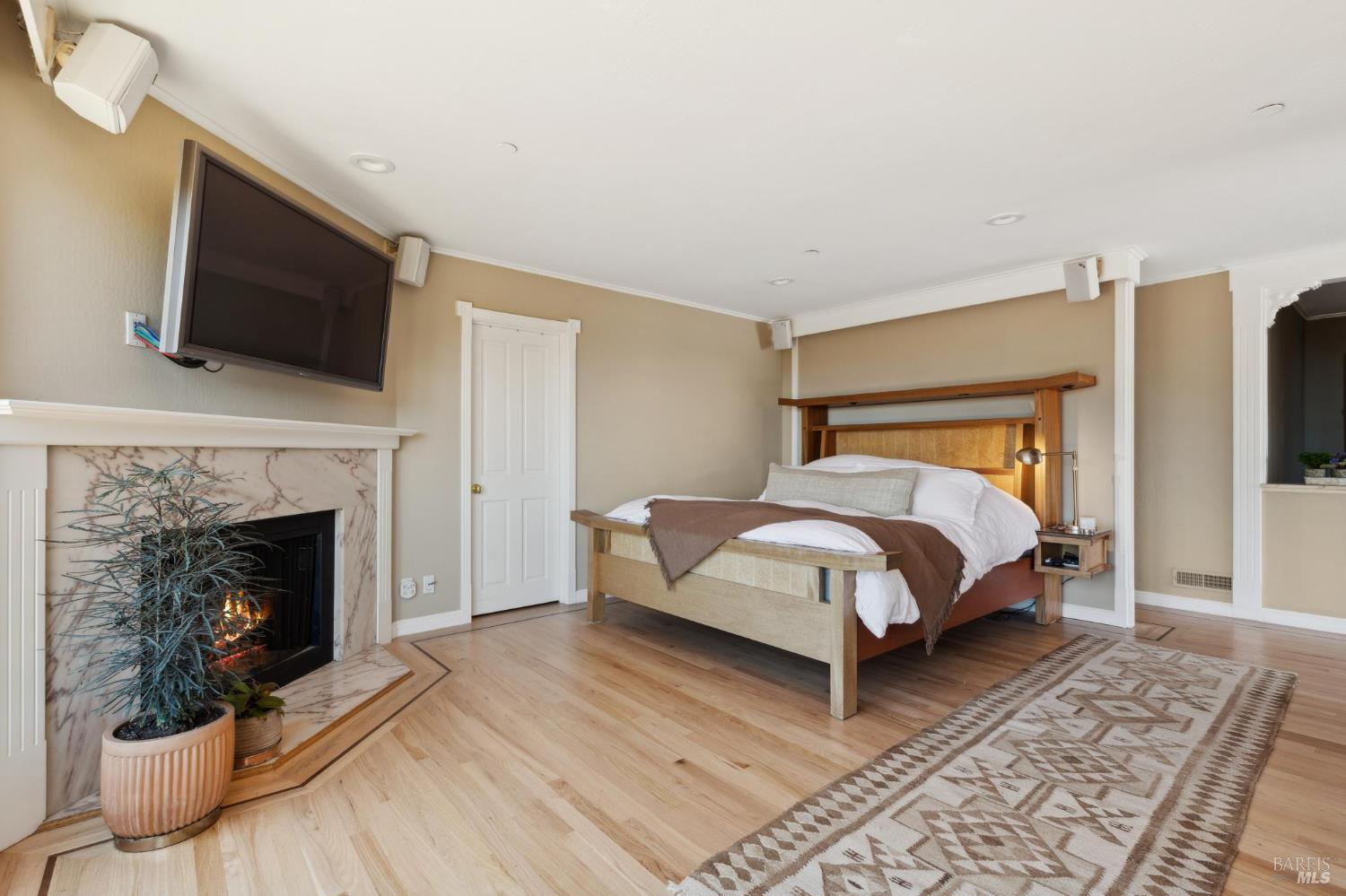 Detail Gallery Image 29 of 54 For 222 Marguerite Ave, Mill Valley,  CA 94941 - 4 Beds | 5 Baths