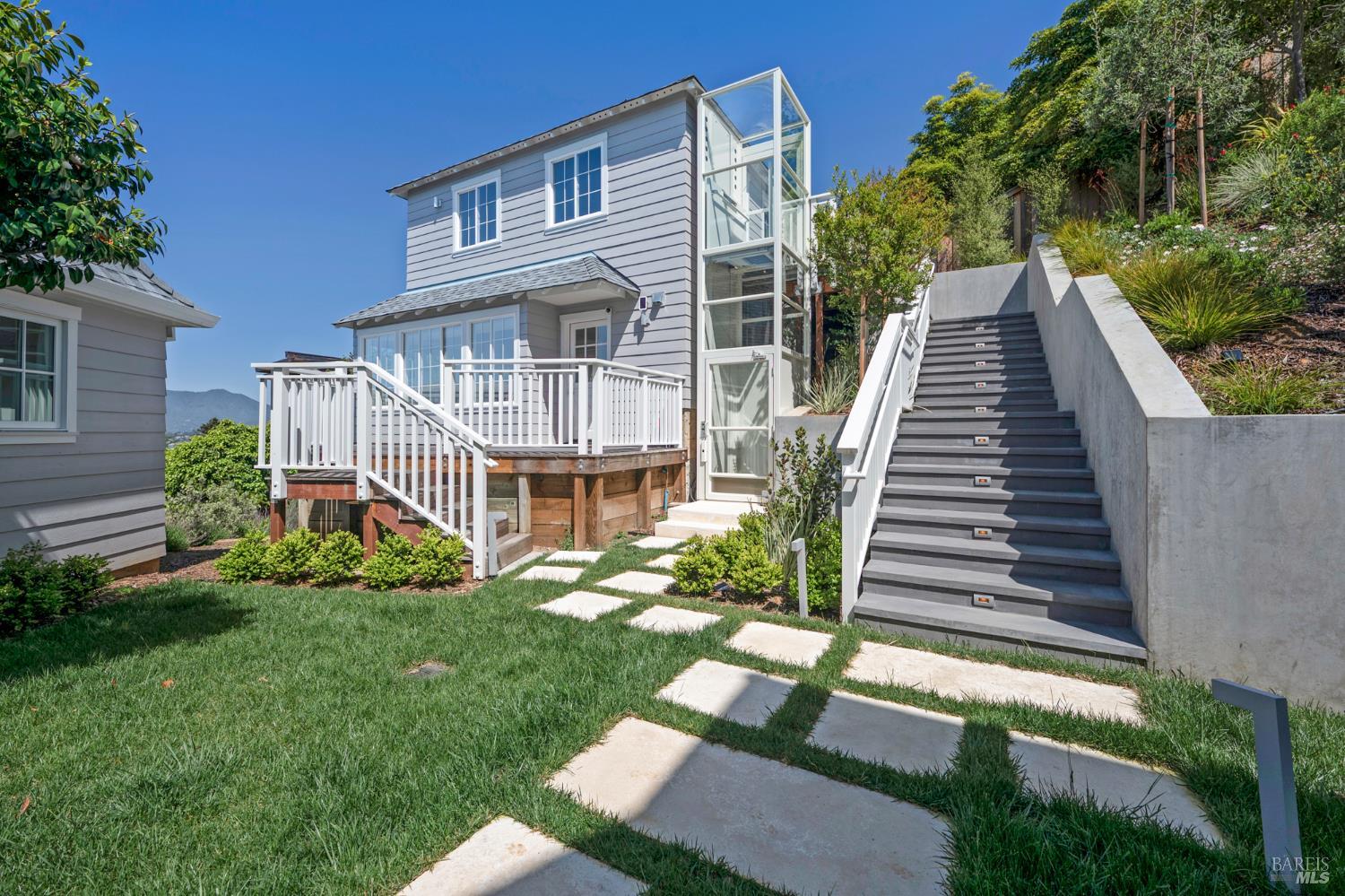Detail Gallery Image 54 of 64 For 22 Eucalyptus Rd, Belvedere,  CA 94920 - 5 Beds | 4/2 Baths
