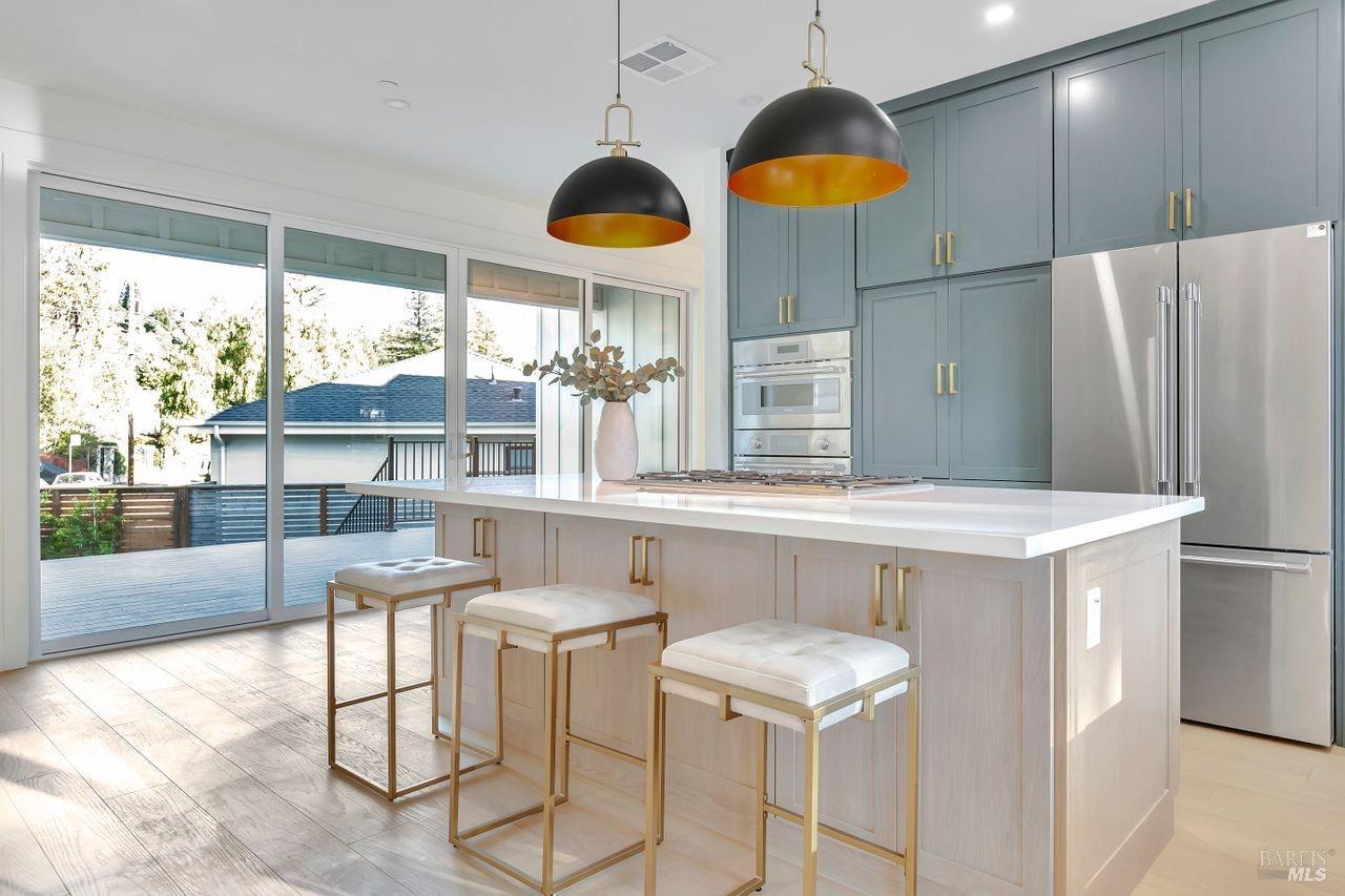 Detail Gallery Image 14 of 64 For 22 Cedar Ave, Kentfield,  CA 94904 - 5 Beds | 5 Baths