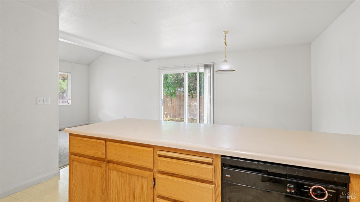 Detail Gallery Image 16 of 46 For 1191 Araquipa Ct, Vacaville,  CA 95687 - 3 Beds | 2/1 Baths