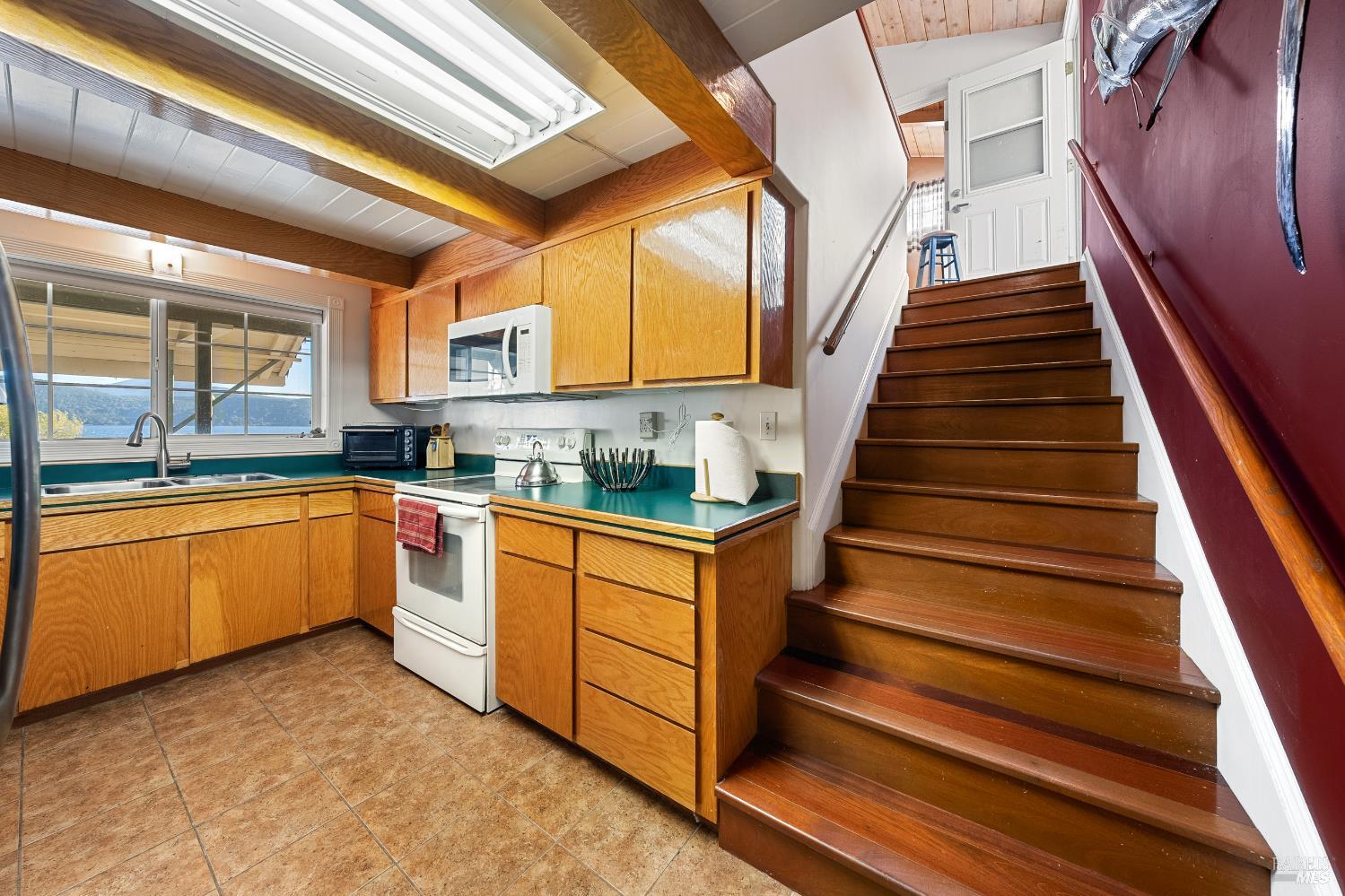 Detail Gallery Image 16 of 43 For 12620 Lakeshore Dr, Clearlake,  CA 95422 - 3 Beds | 1/1 Baths