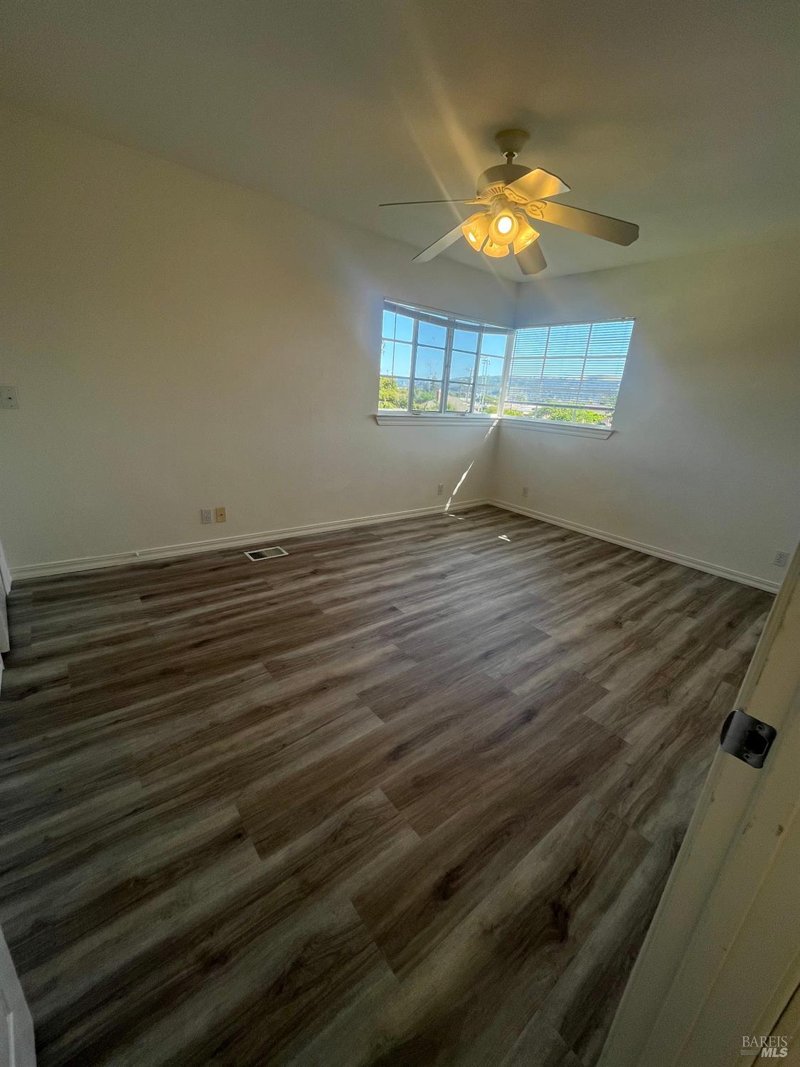 Detail Gallery Image 17 of 25 For 150 E J St #4,  Benicia,  CA 94510 - 1 Beds | 1 Baths