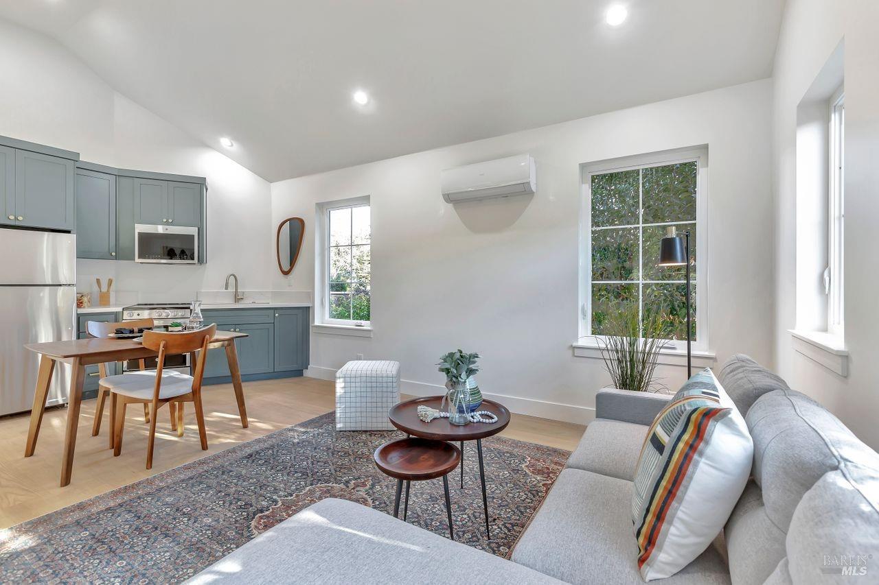Detail Gallery Image 38 of 64 For 22 Cedar Ave, Kentfield,  CA 94904 - 5 Beds | 5 Baths