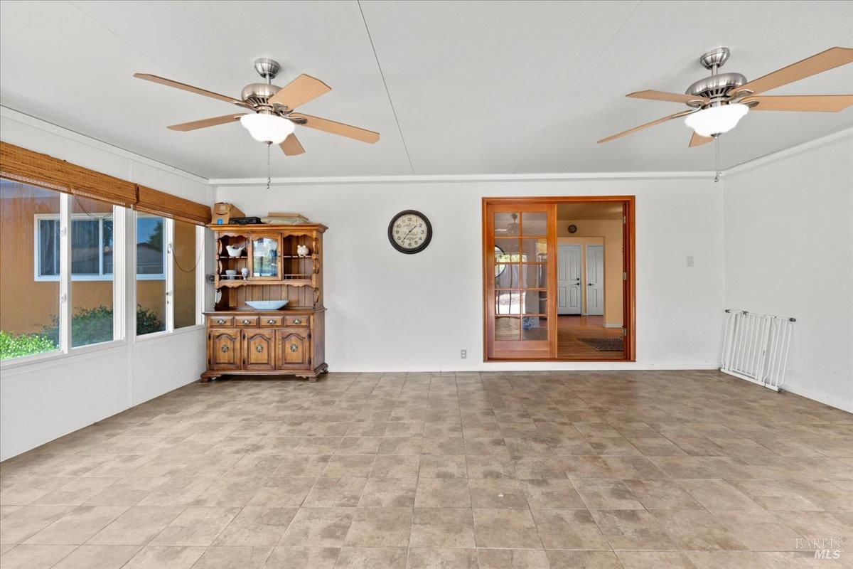 Detail Gallery Image 21 of 31 For 112 Aragon Ct, Vallejo,  CA 94591 - 3 Beds | 2 Baths